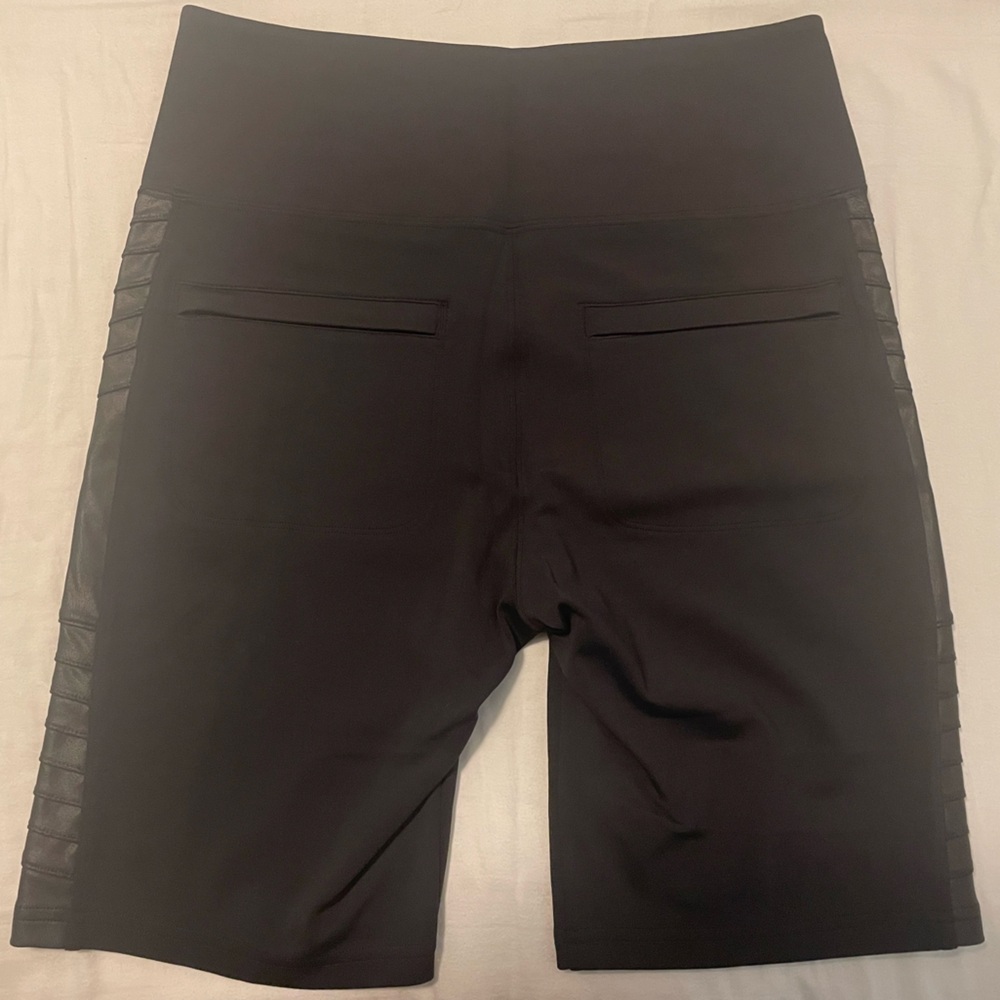 Athleta Delancey Gleam Moto Shorts in Black Sz M - Picture 6 of 8